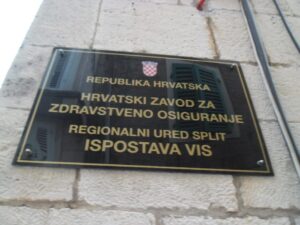 “Šok” za 1,6 milijuna? Da, dopunsko poskupljuje, ali nije riječ o “zdravstvenom” općenito